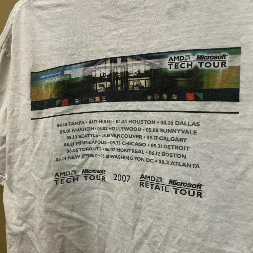 Vintage y2k White Microsoft tech tour tshirt with front and back graphics Size L - Picture 1 of 7